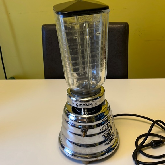 Vintage 1950s John Oster Osterizer White Beehive Blender Model 10 . - Picture 1 of 13